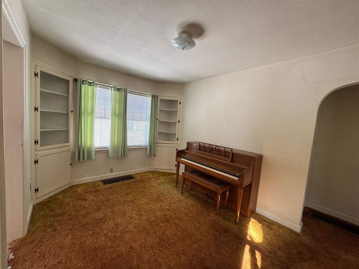 Property Photo:  1632 Chester Blvd  IN 47374 