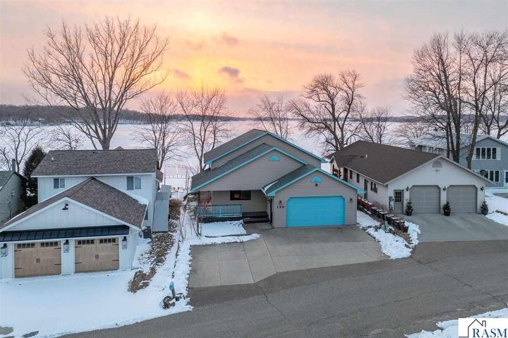Property Photo:  125 Willow Point Drive  MN 56082 