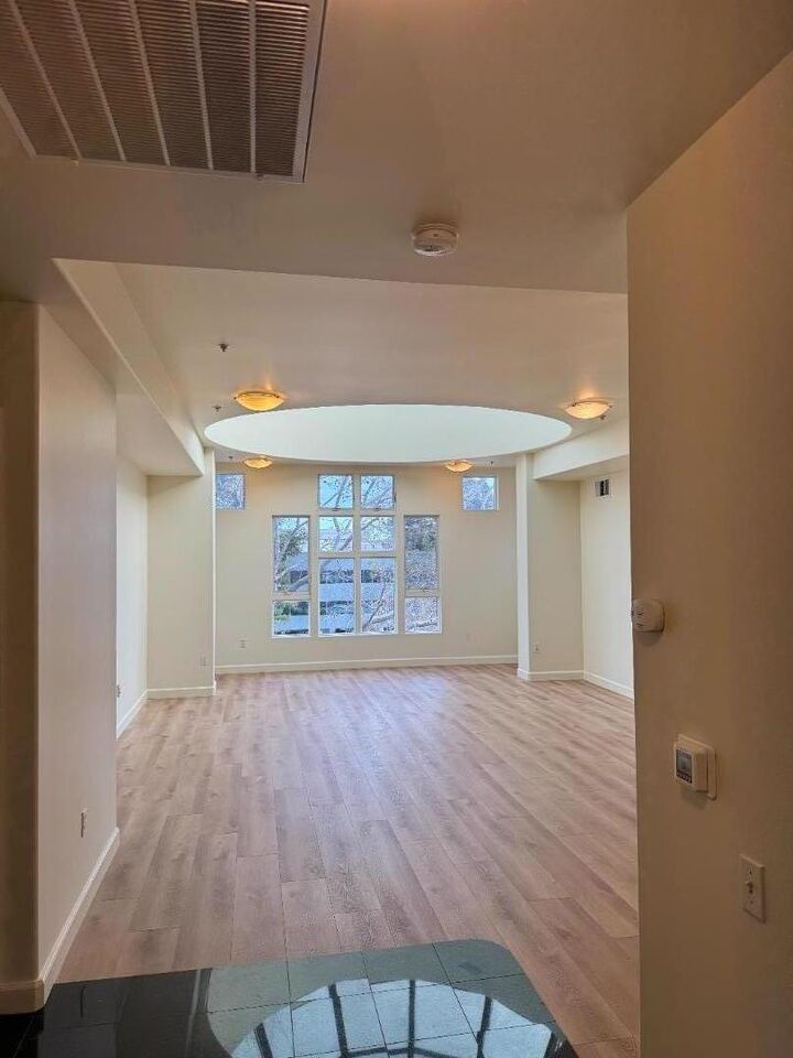 Property Photo: 200 Sheridan Avenue 408 CA 94306