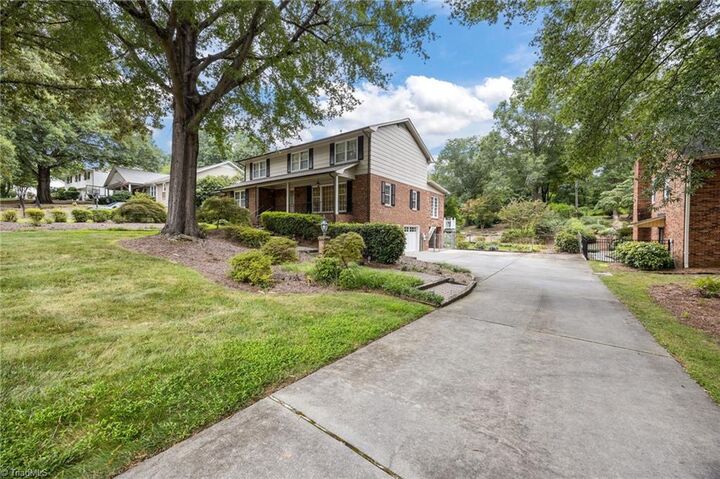 Property Photo:  1122 Kensington Drive  NC 27262 