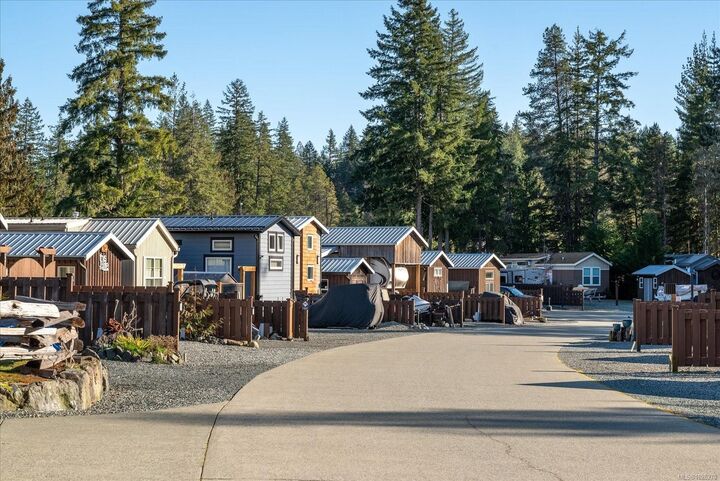 Property Photo:  10750 Central Lake Rd 12  BC V9Y 8Z2 