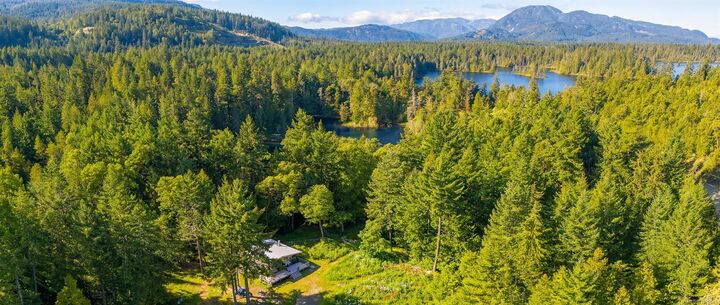 Property Photo: 2740 Lakeview Rd BC V9K 2L7