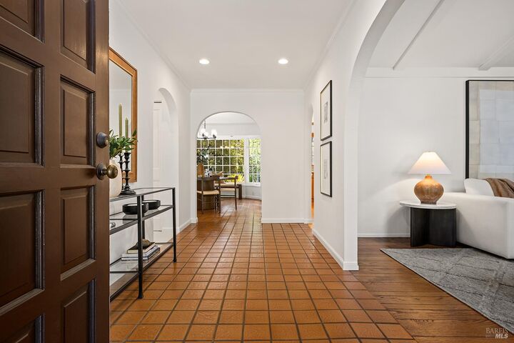 Property Photo:  22 Paseo Mirasol  CA 94920 