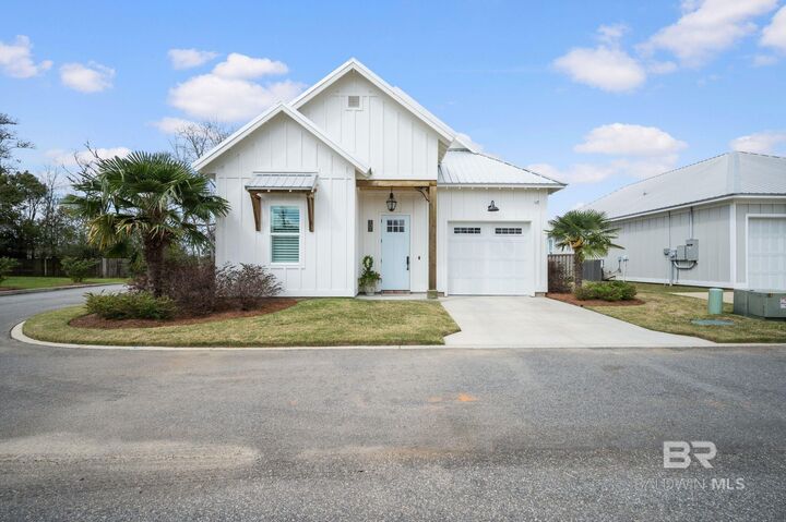 Property Photo:  101 Cotswold Court 101  AL 36532 