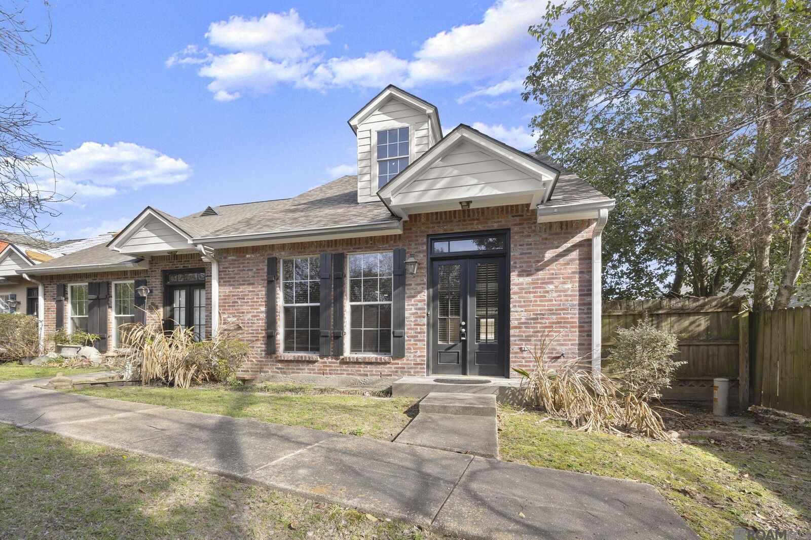 Property Photo: 9334 Pine Cone Ct LA 70809