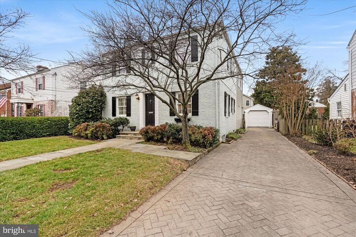 Property Photo: 2700 Cameron Mills Road VA 22302