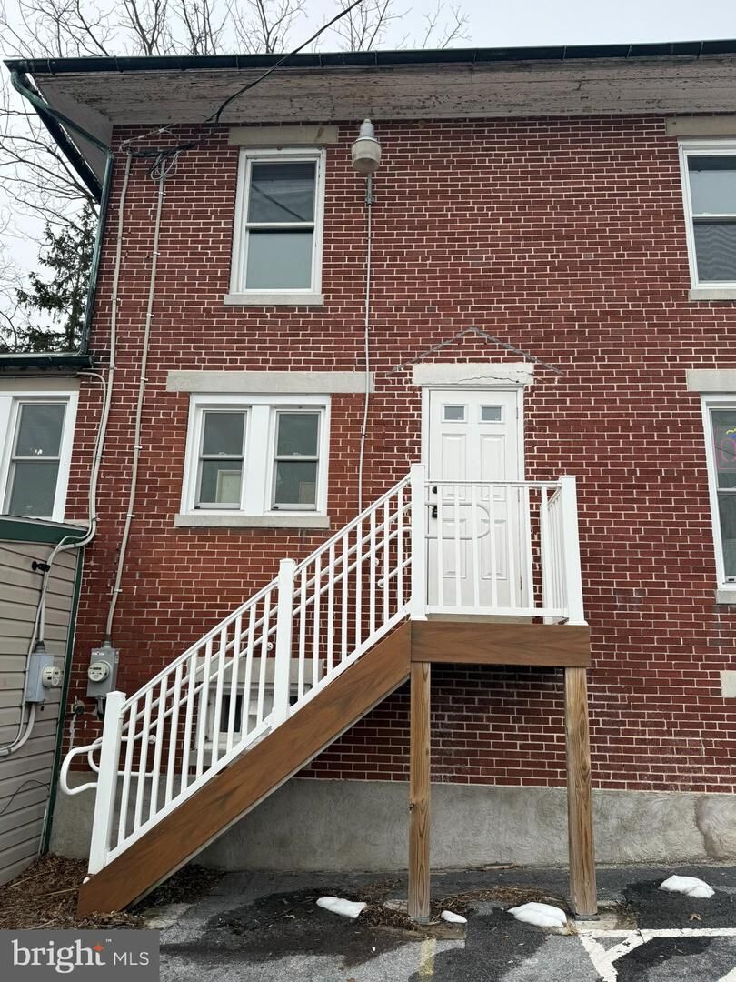 Property Photo:  295 E Main Street Unit 2  PA 17036 