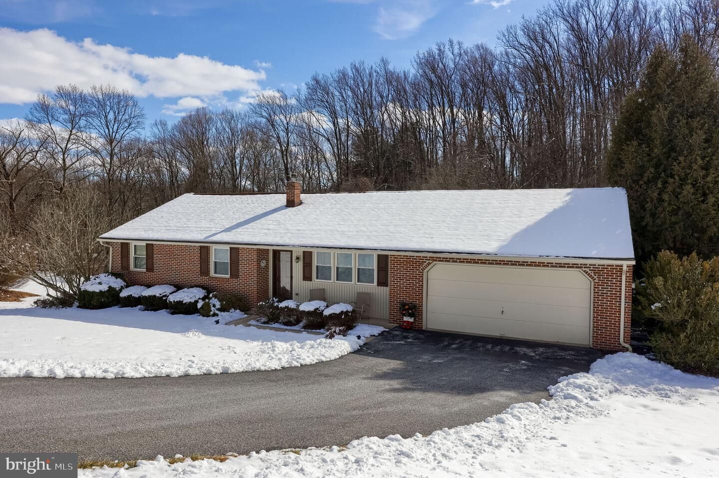 Property Photo:  17 Sweetwater Drive  PA 17516 