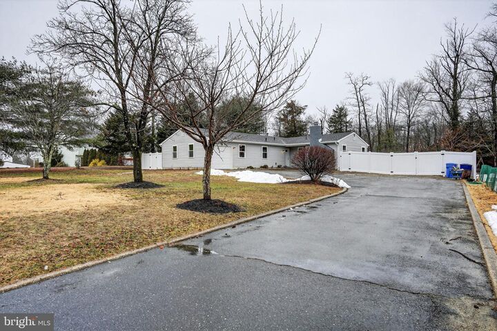 Property Photo:  109 Oak Pines Boulevard  NJ 08068 