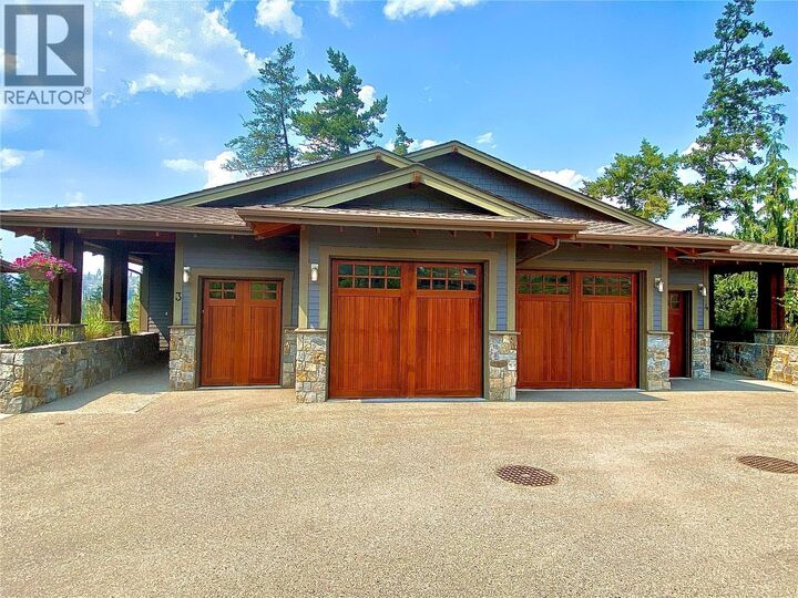 Property Photo: 101 Dormie Drive 3E BC V1H 1Y6