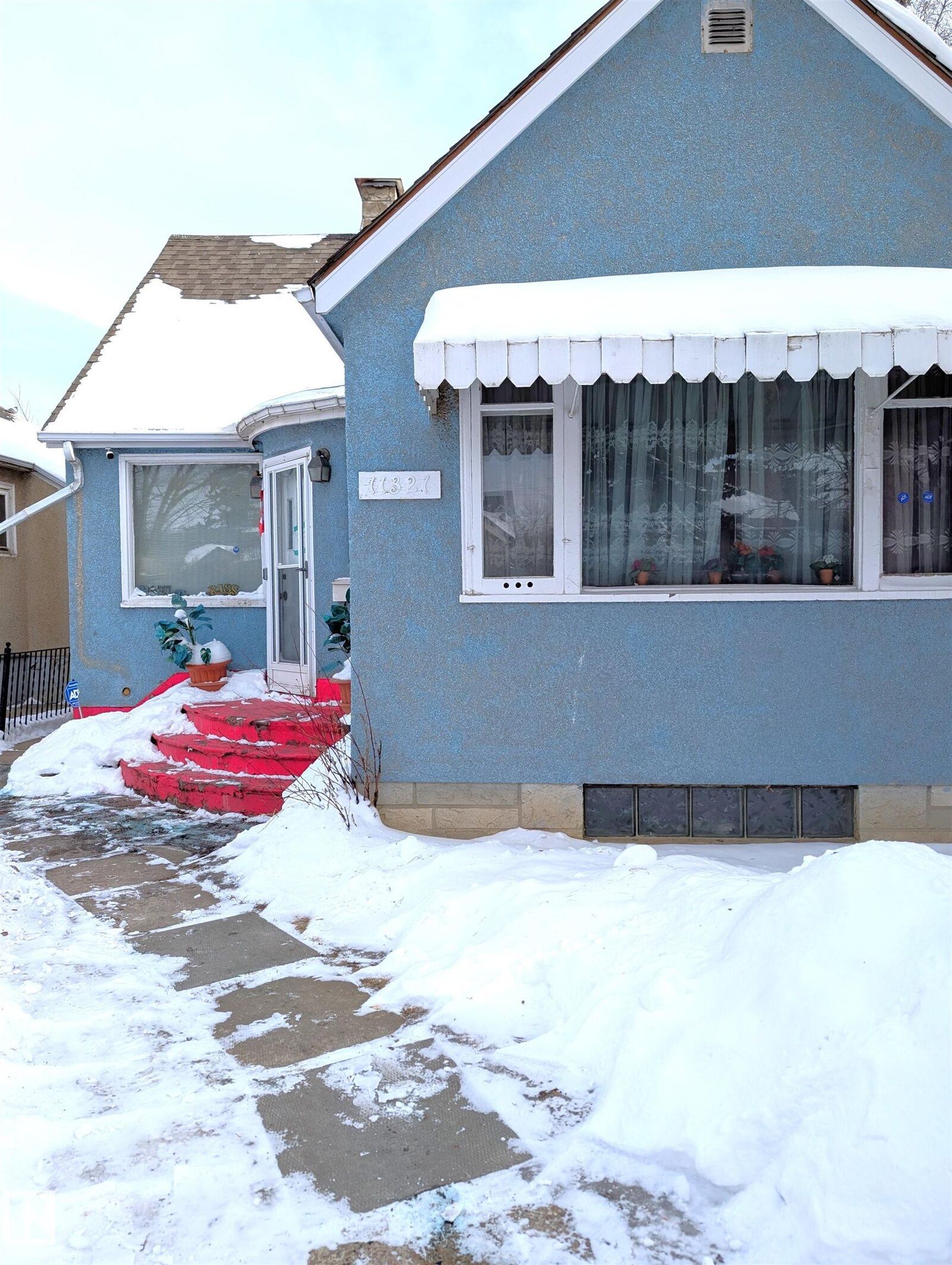 Property Photo: 11321 101 Street NW AB T5G 2A6