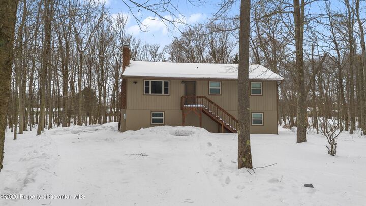 Property Photo:  87 Eagles View Drive  PA 18424 
