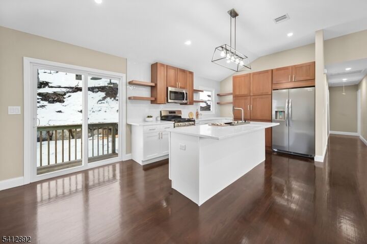 Property Photo:  550 Ramapo Valley Rd  NJ 07436 