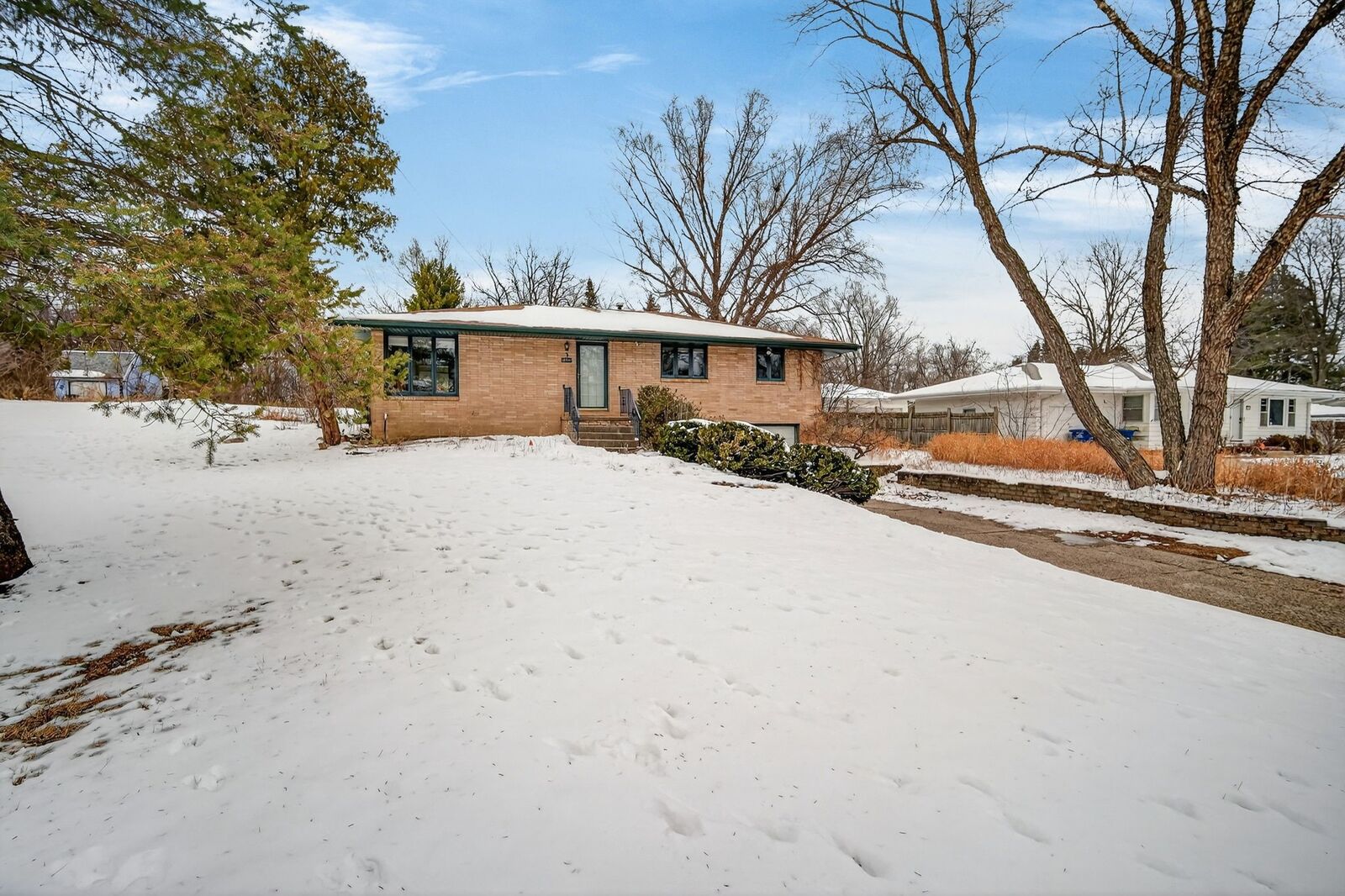 Property Photo:  1626 Evergreen Avenue  IA 50320 