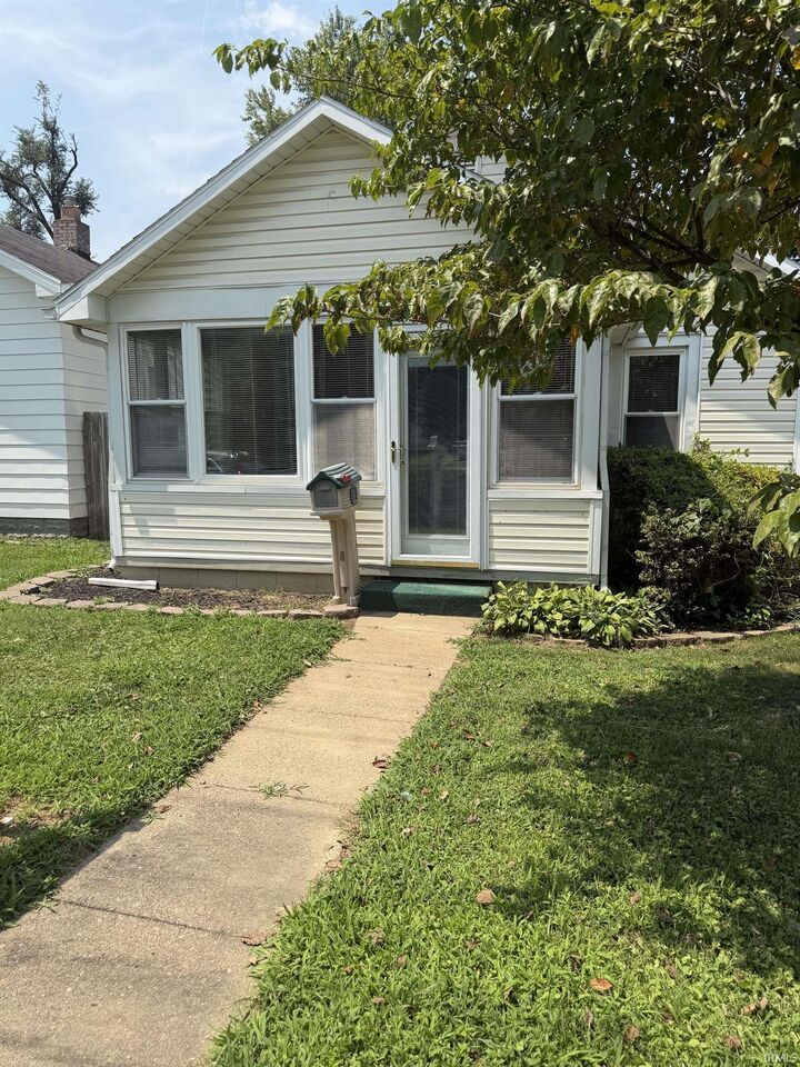 Property Photo: 1317 Lodge Avenue IN 47714
