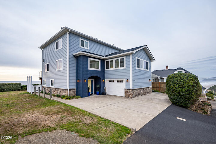 Property Photo:  1415 SW Coast Avenue  OR 97367 