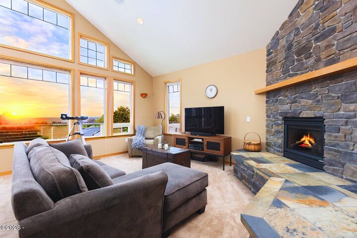 Property Photo: 5950 Pacific Overlook Drive OR 97149