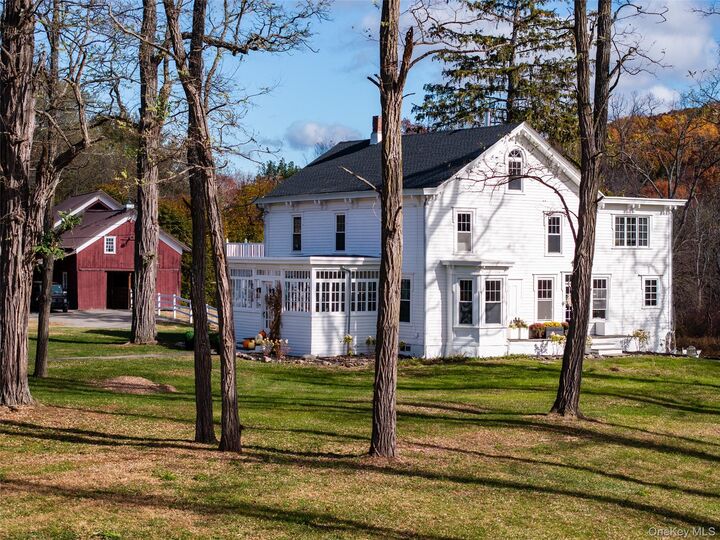 Property Photo:  1376 Salt Point Turnpike  NY 12569 