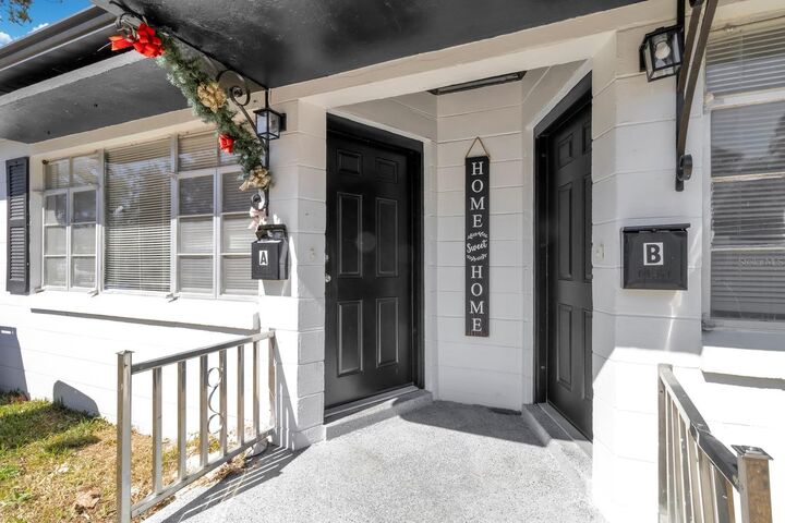 Property Photo:  307 E Monument Avenue A  FL 34741 