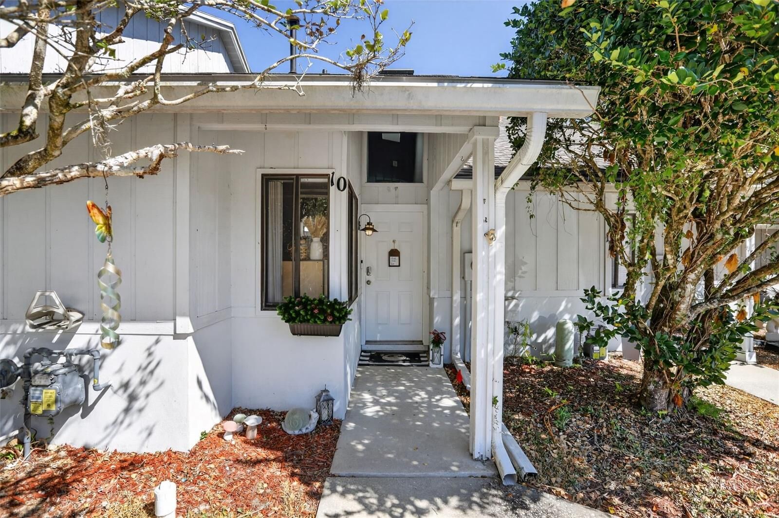 Property Photo:  101 N Hill Avenue 10  FL 32724 