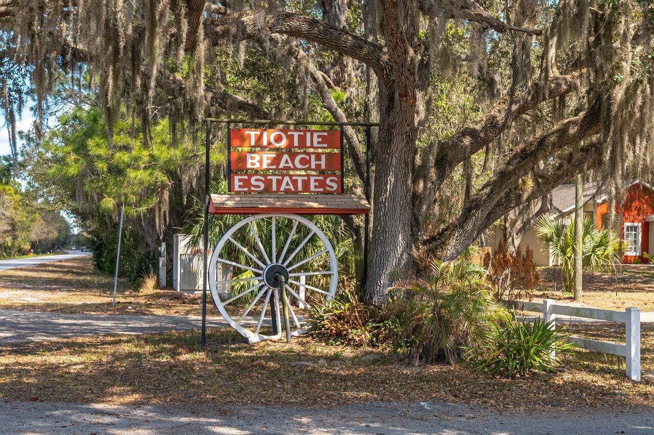 Property Photo:  00 W Beach Parkway 0  FL 33898 