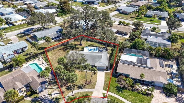 Property Photo:  6617 Glades Way  FL 34231 