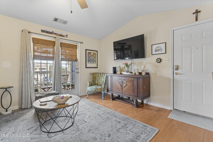 Property Photo:  2421 Beachview Drive  MS 39564 