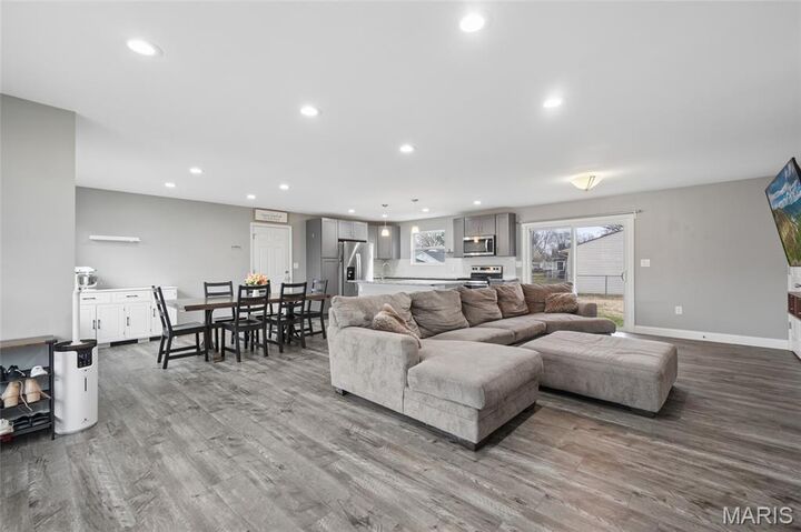 Property Photo: 384 Peffer Lane MO 63026