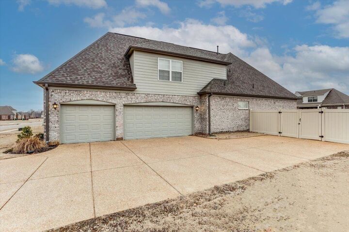 Property Photo: 810 Mebane Rd TN 38060