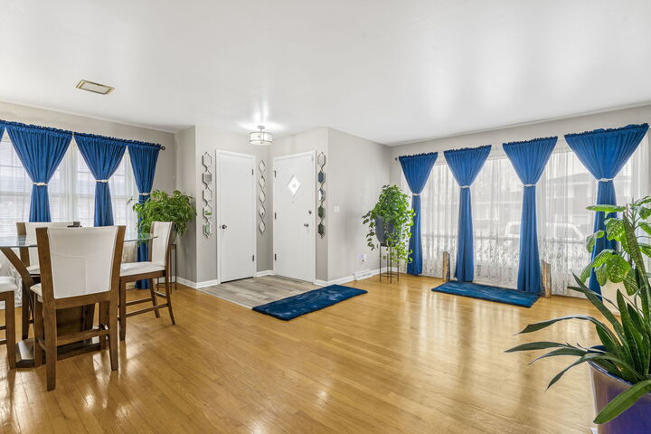 Property Photo:  742 E 164th Place  IL 60473 