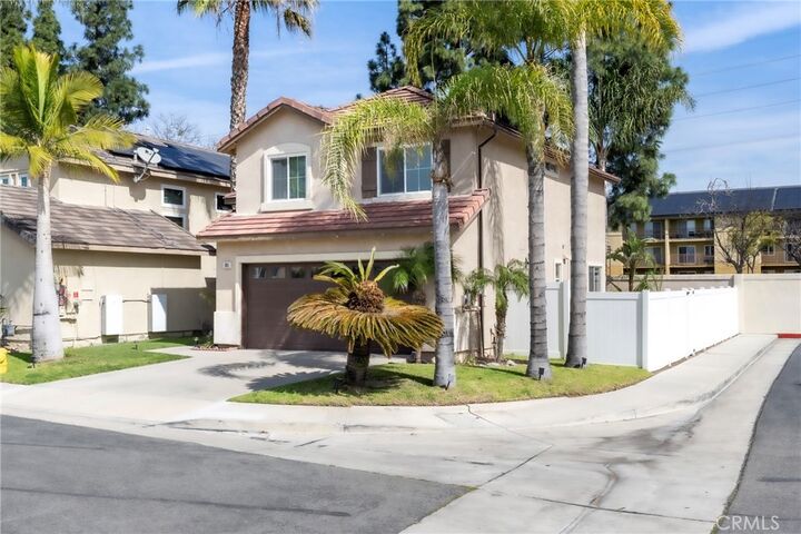 Property Photo:  901 Primrose Lane  CA 92878 