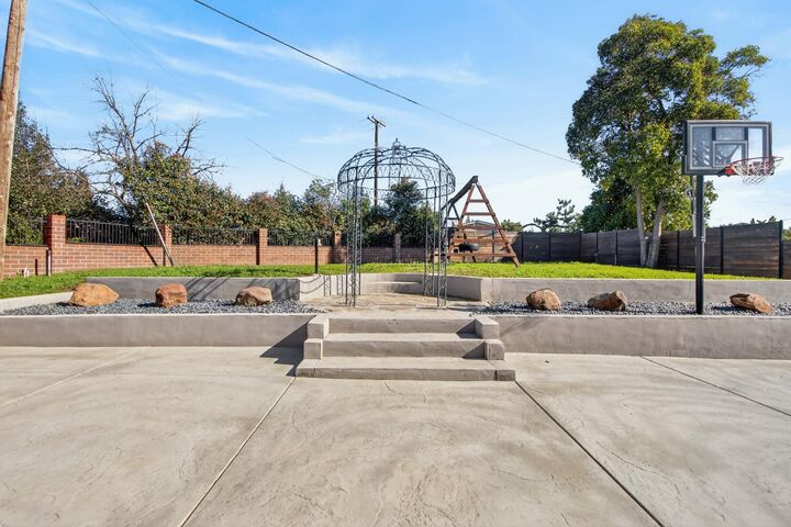 Property Photo:  5136 Romero Way  CA 95628 