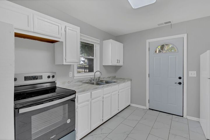 Property Photo:  2067 Bessie St  TN 37172 