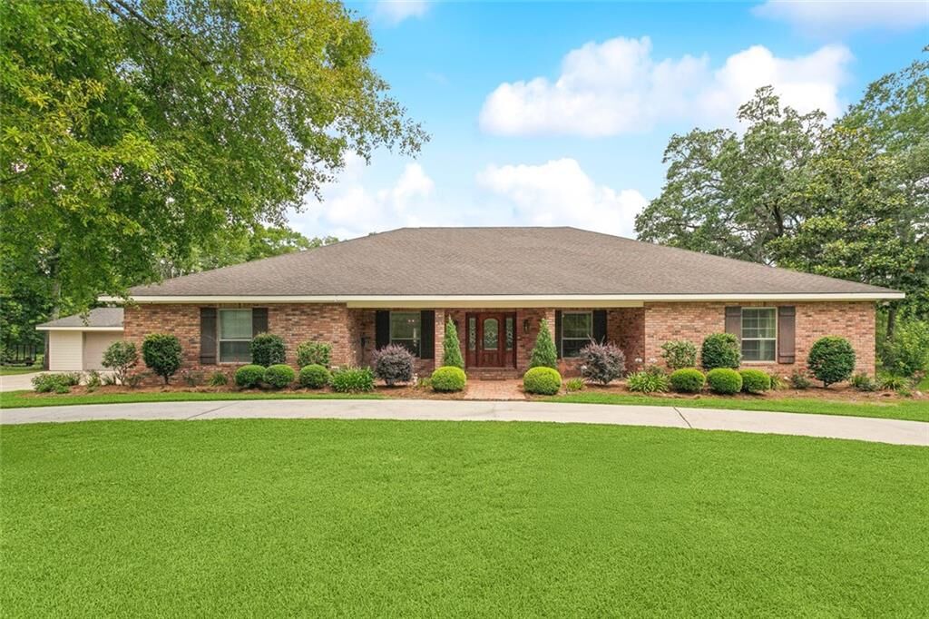 Property Photo:  63 Doubloon Drive  LA 70461 