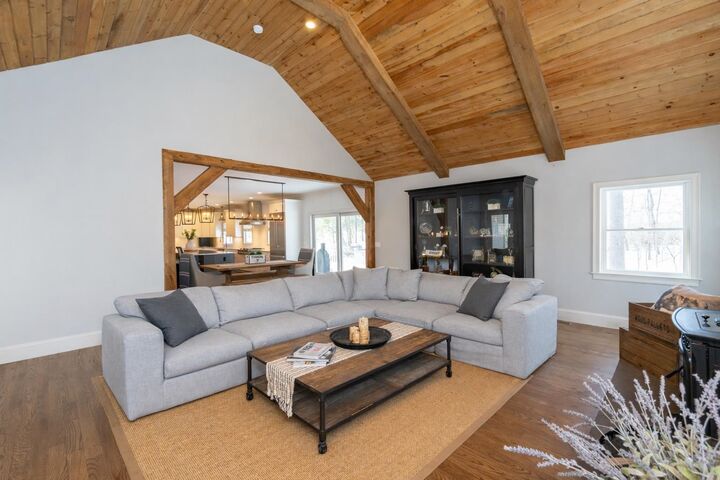 Property Photo: 23 Austin Lane NH 03049