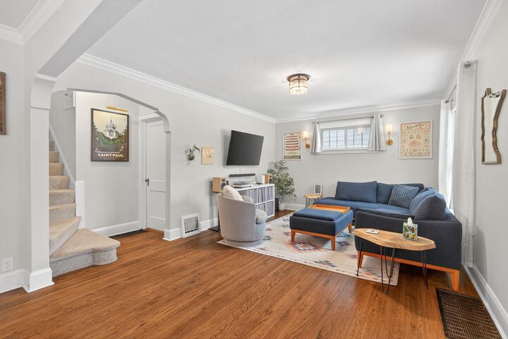 Property Photo:  1600 Hartford Avenue  MN 55116 