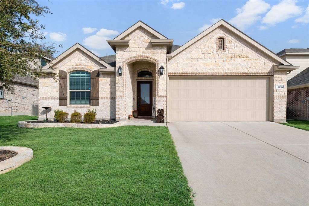 Property Photo:  14852 Equine Trail  TX 76052 