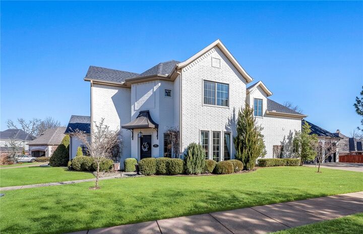 Property Photo:  1106 NE Thorn Hill Road  AR 72712 