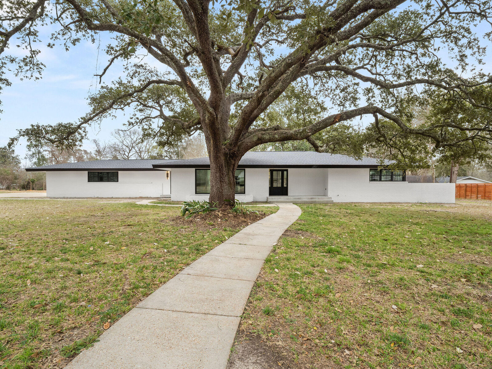 Property Photo:  804 S Texas  LA 70634 