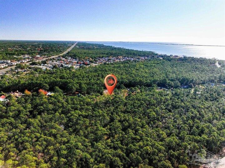 Property Photo:  1810 W Smugglers Cove Dr  FL 32563 