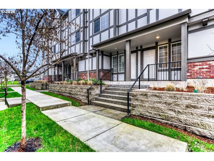 Property Photo: 16087 NW Pristine Ln OR 97229