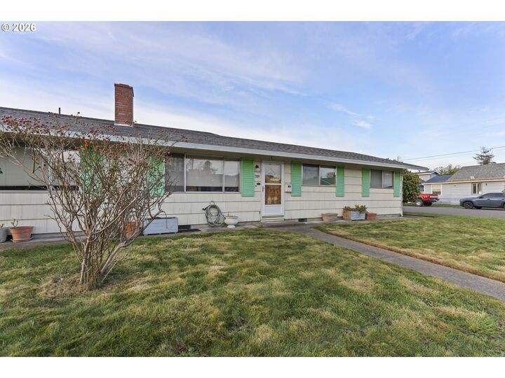 Property Photo:  1309 Hawthorne Ave  OR 97467 