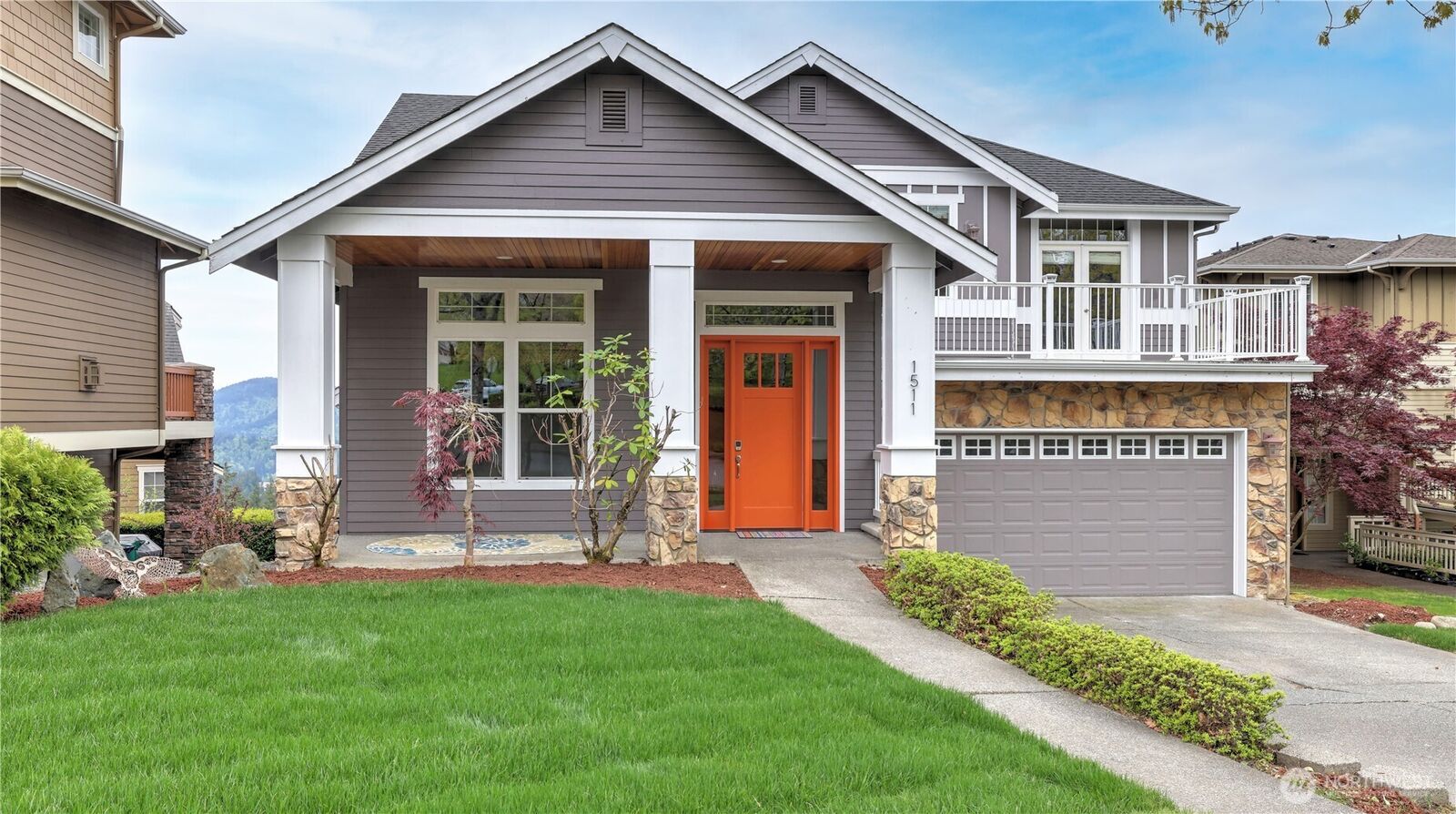 Property Photo:  1511  25th Avenue NE  WA 98029 