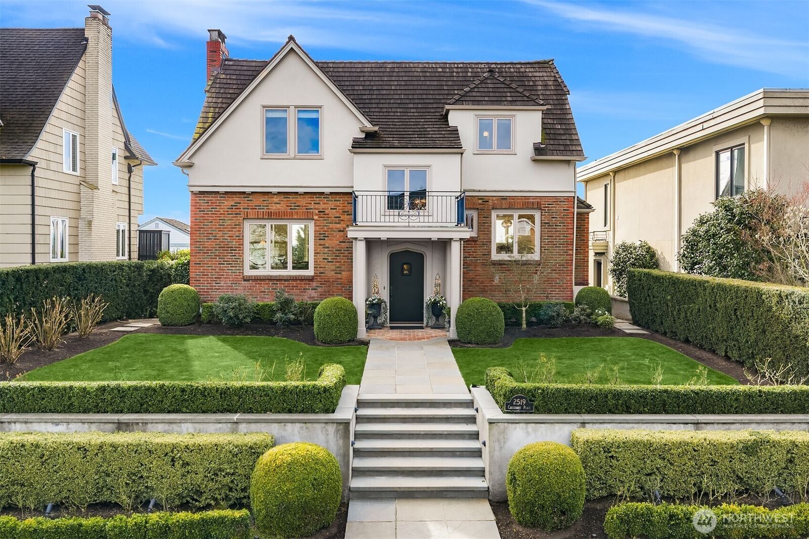 Property Photo:  2519  Crestmont Place W  WA 98199 