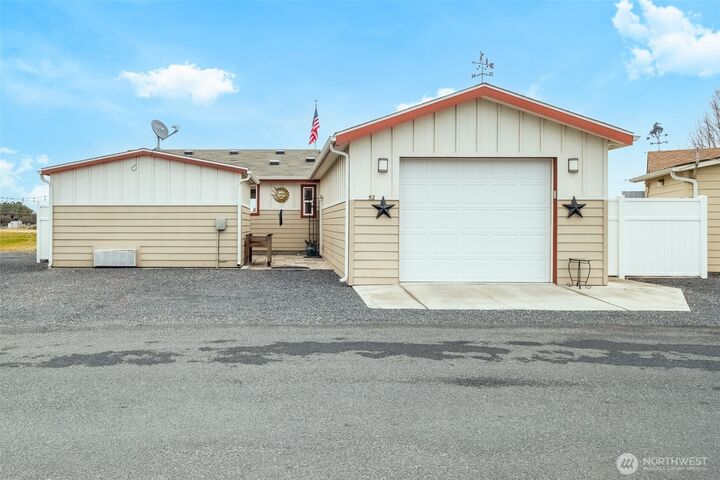 Property Photo: 17693 NW Road 5 52 WA 98848