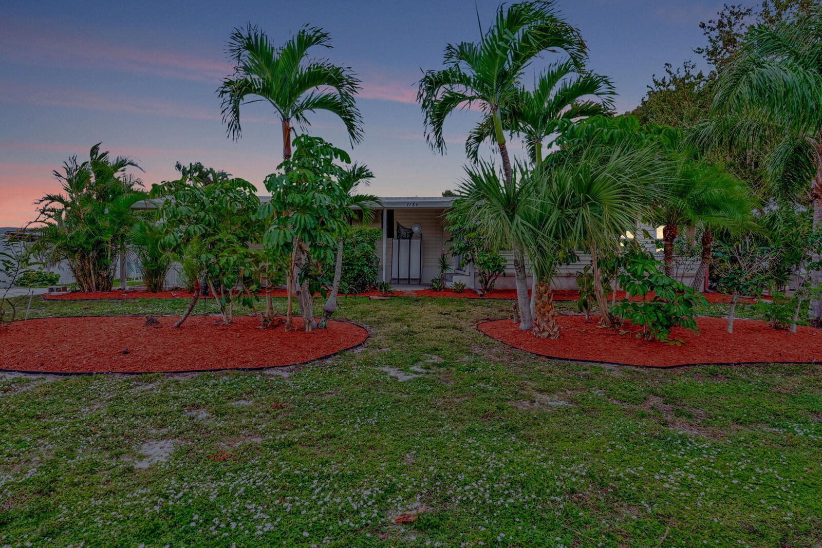 Property Photo: 7184 SE Redbird Circle FL 33455