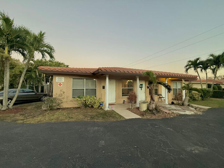 Property Photo:  4117 Riverside Drive  FL 33065 