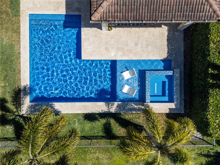 Property Photo:  11520 Horizon Road  FL 33076 