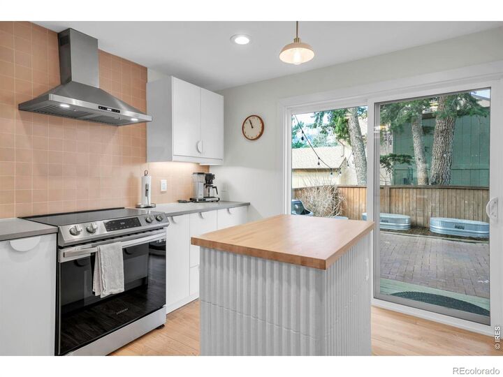 Property Photo: 4286 Greenbriar Boulevard CO 80305