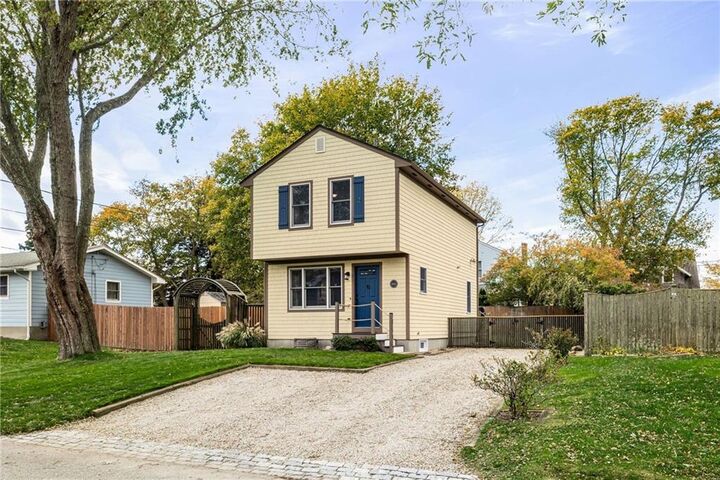 Property Photo:  66 Islington Avenue  RI 02871 